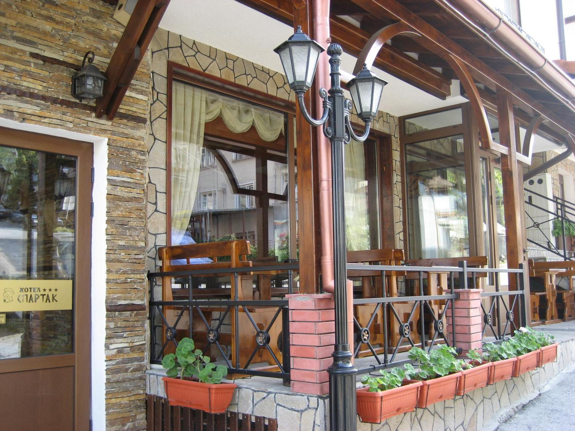 Spartak Family Hotel Smolyan Exterior photo