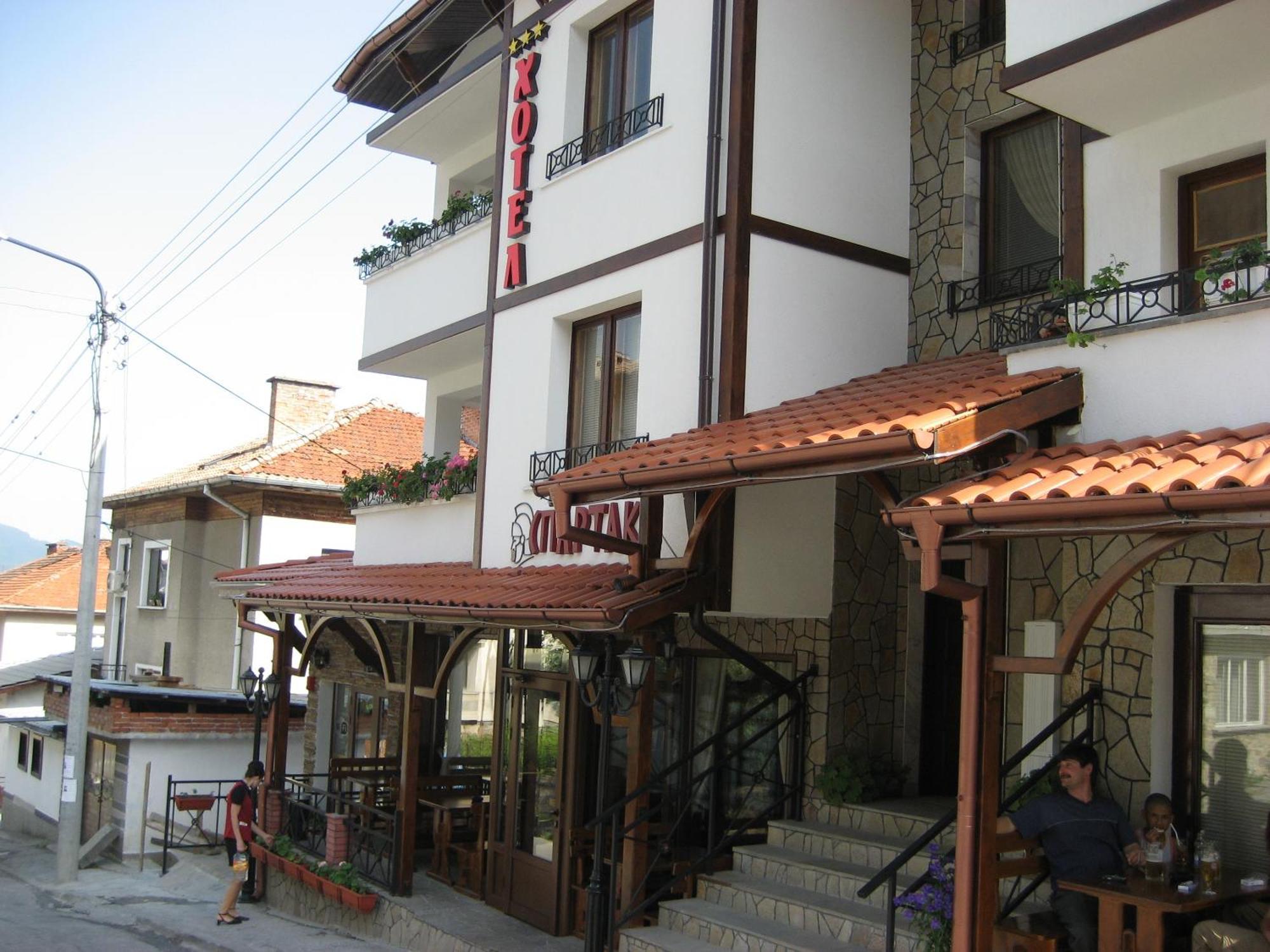 Spartak Family Hotel Smolyan Exterior photo